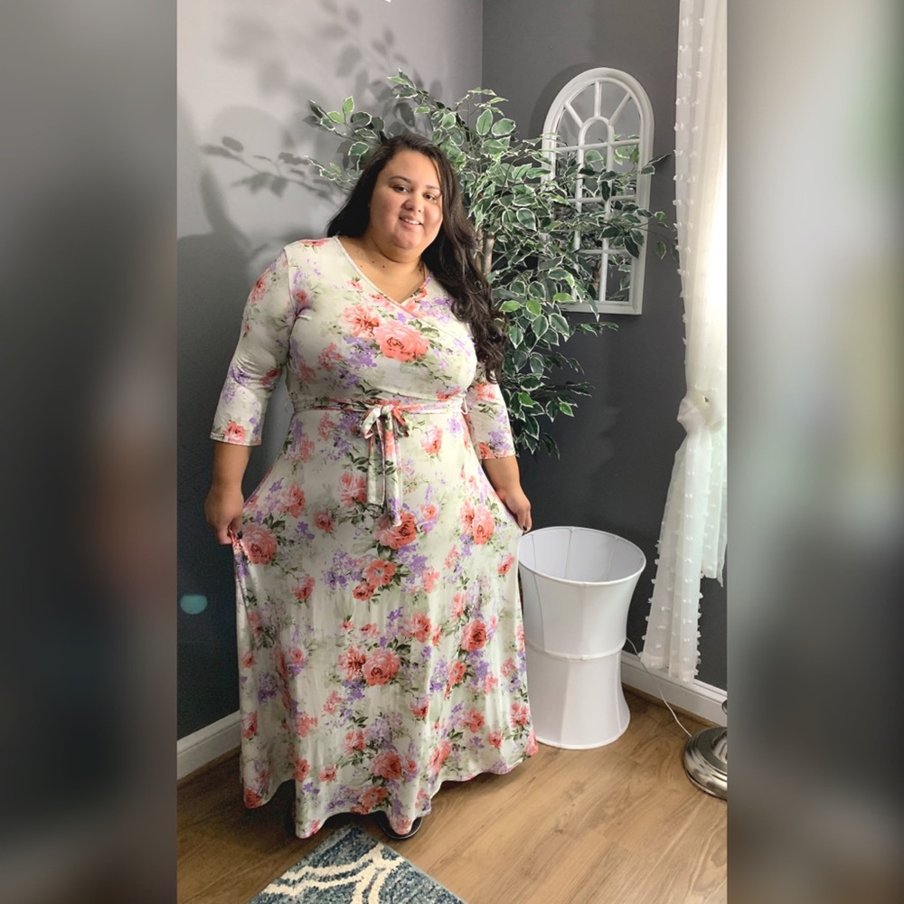 White floral maxi dress